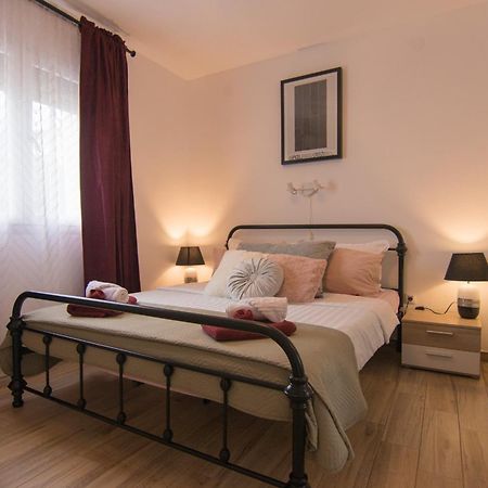 Apartments Flowers Krk Town Zewnętrze zdjęcie