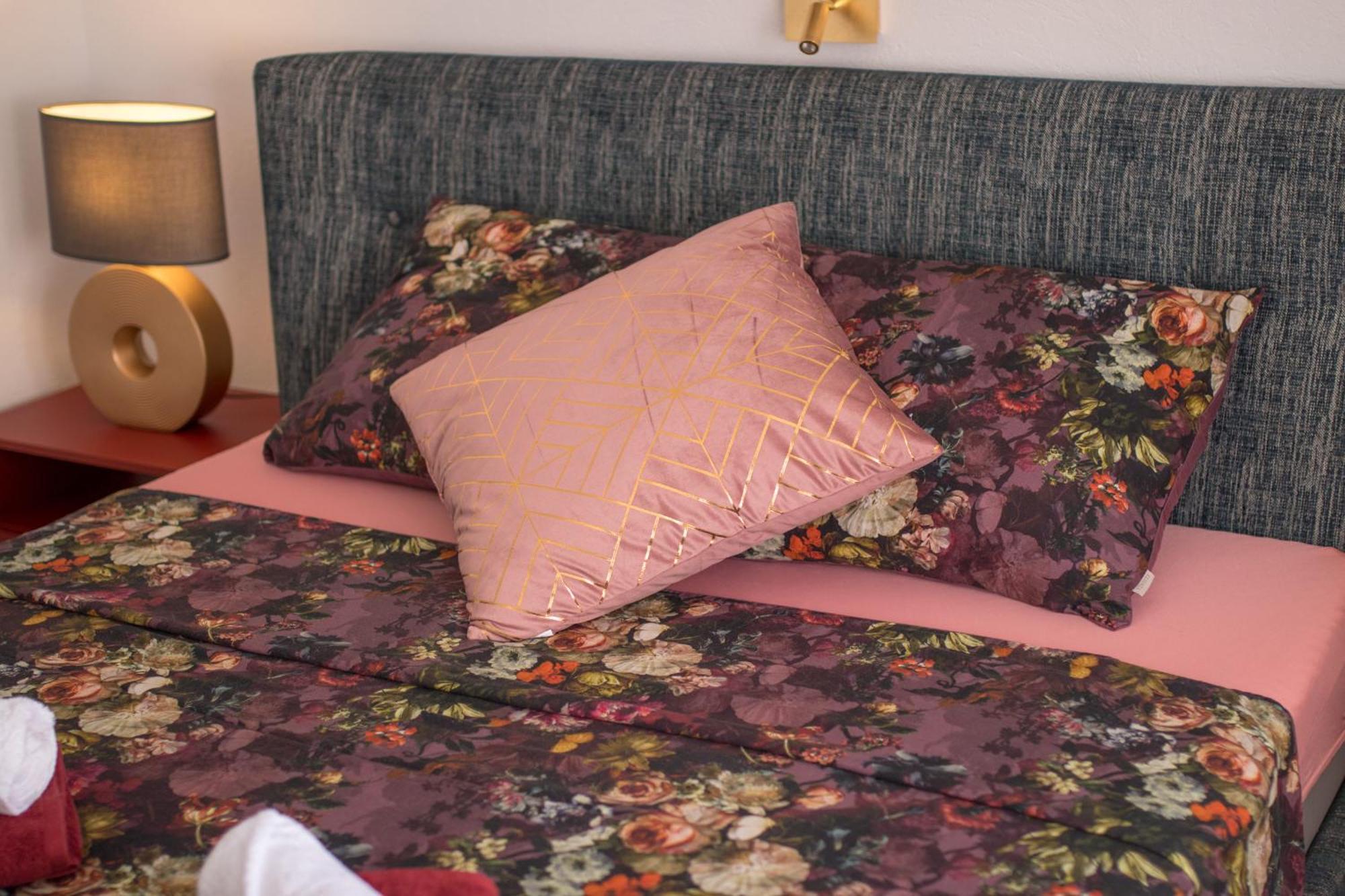 Apartments Flowers Krk Town Zewnętrze zdjęcie